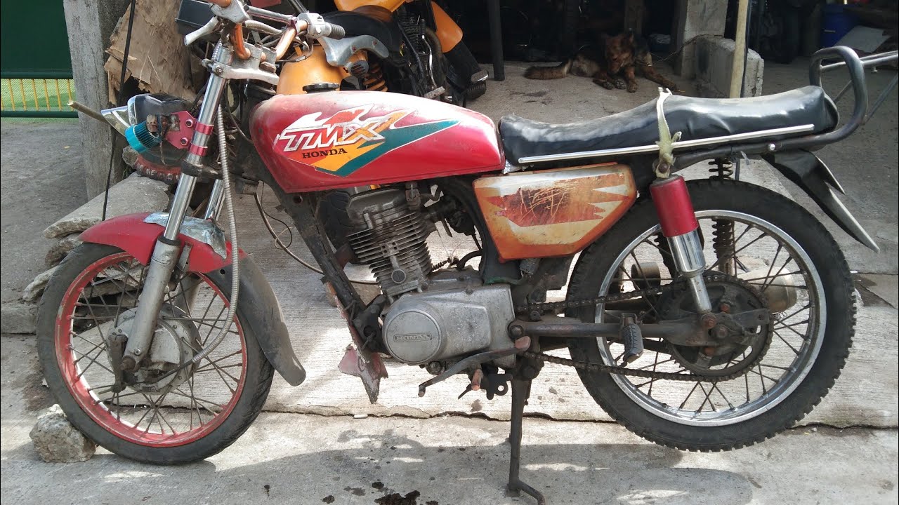 Motorcycle Tune-up Technician for Old Motorcycle